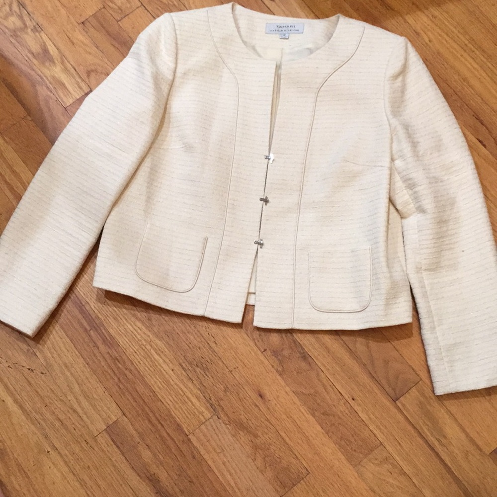 Tahari Arthur S. Levine shimmer winterwhite blazer